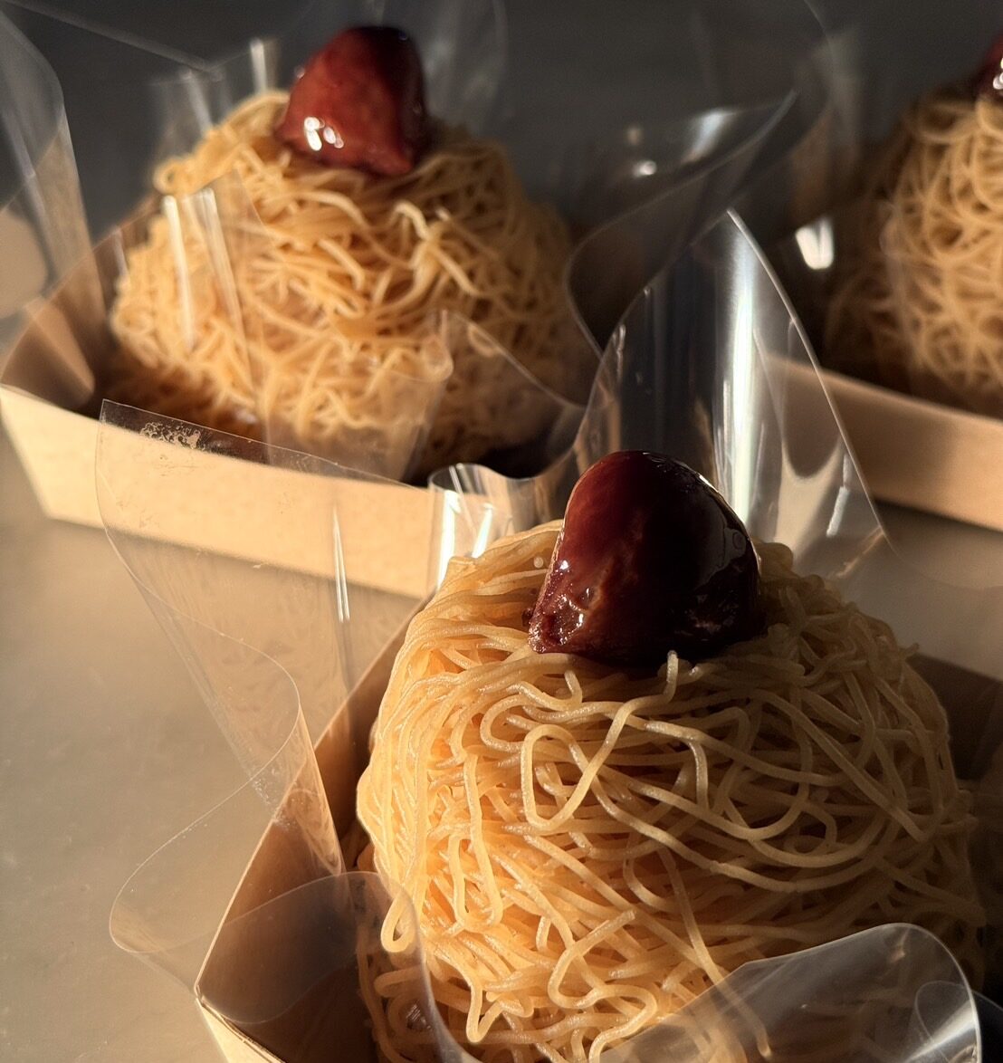 和栗をのせたモンブラン